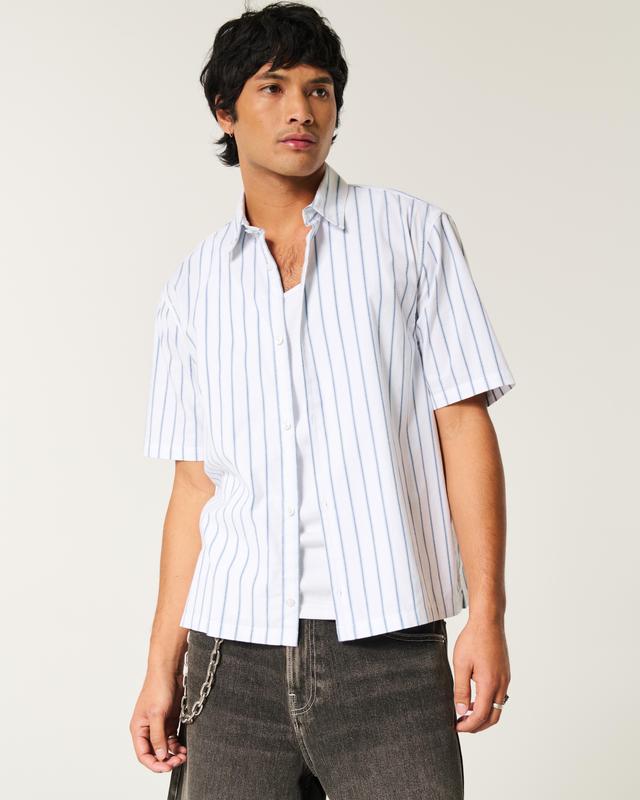 Boxy Short-Sleeve Poplin Shirt Product Image