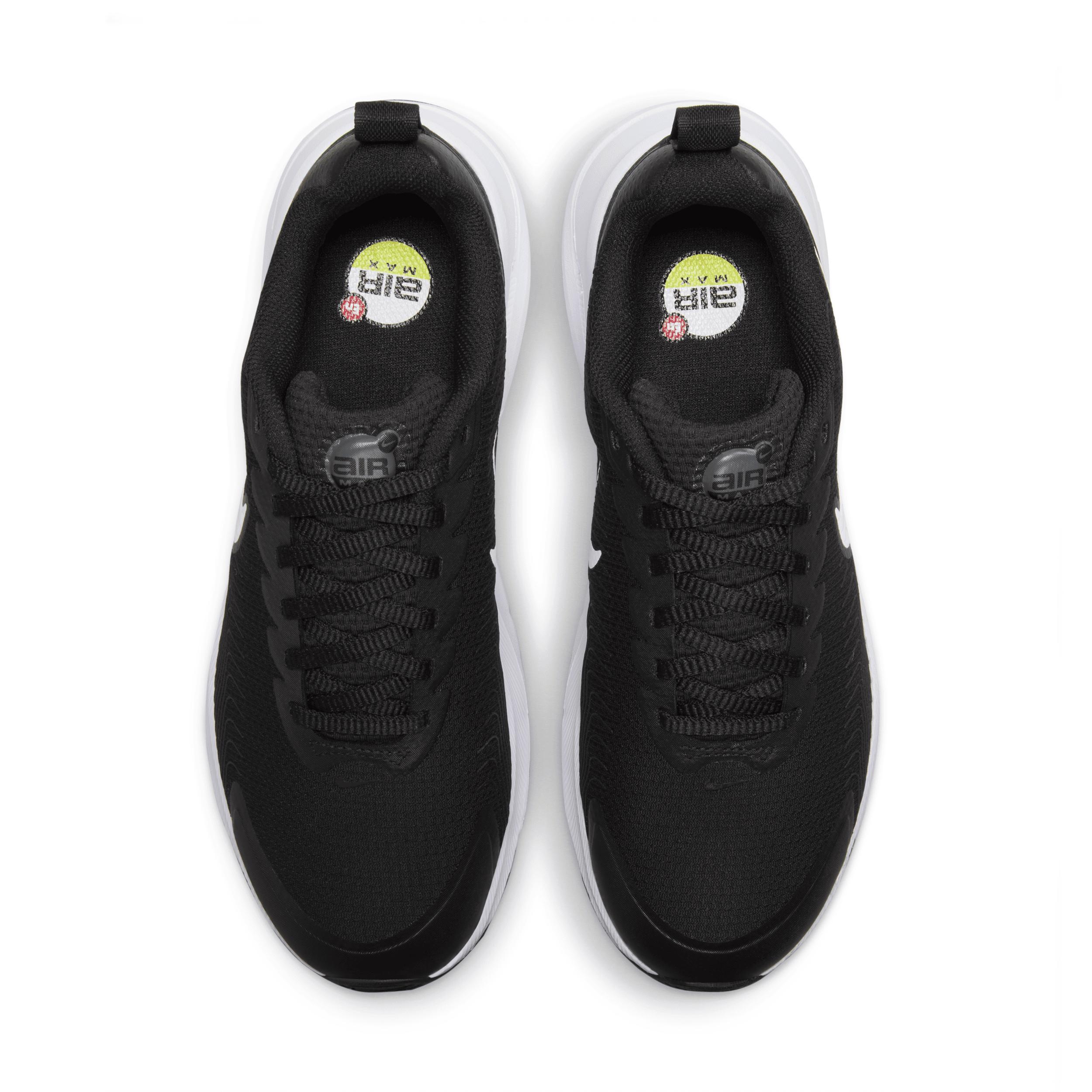 Nike Women's Air Max Nuaxis Shoes Product Image