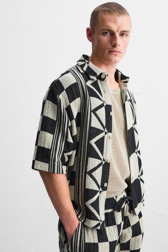 GEOMETRIC JACQUARD SHIRT Product Image