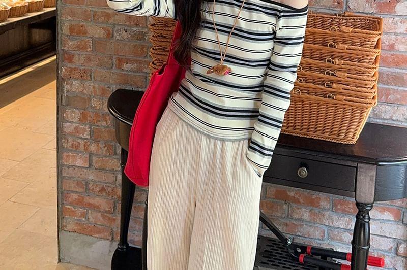 Long-Sleeve Boat Neck Striped Slim Fit T-Shirt Product Image