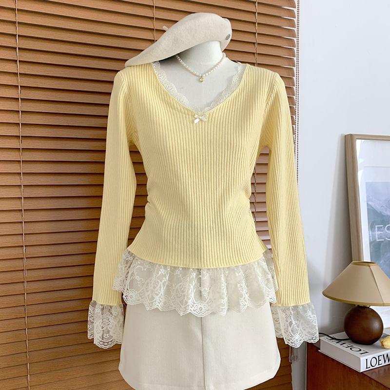 Long-Sleeve V-Neck Lace Trim Plain Knit Top Product Image