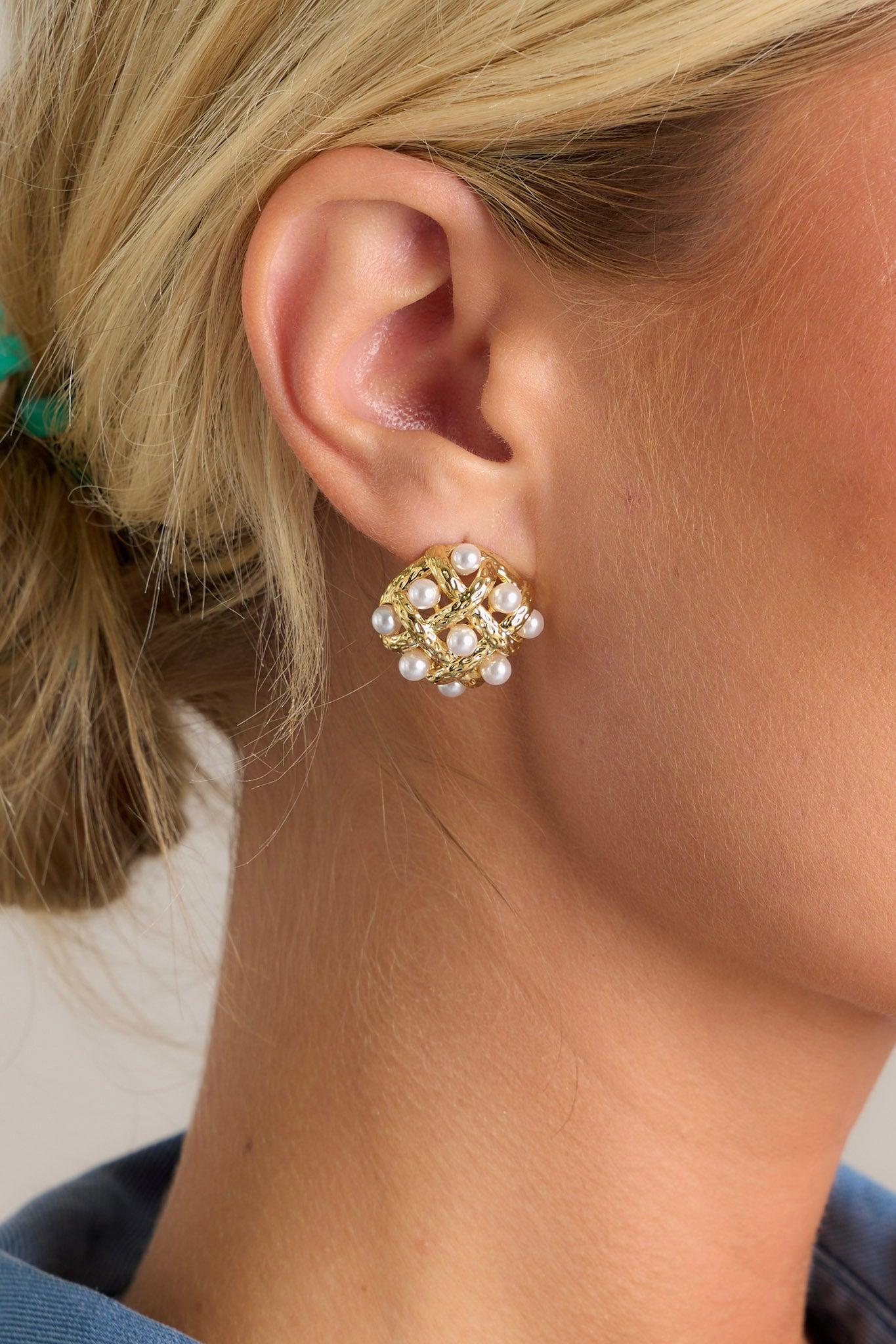 Where You Are Gold Ivory Pearl Cluster Earrings Product Image