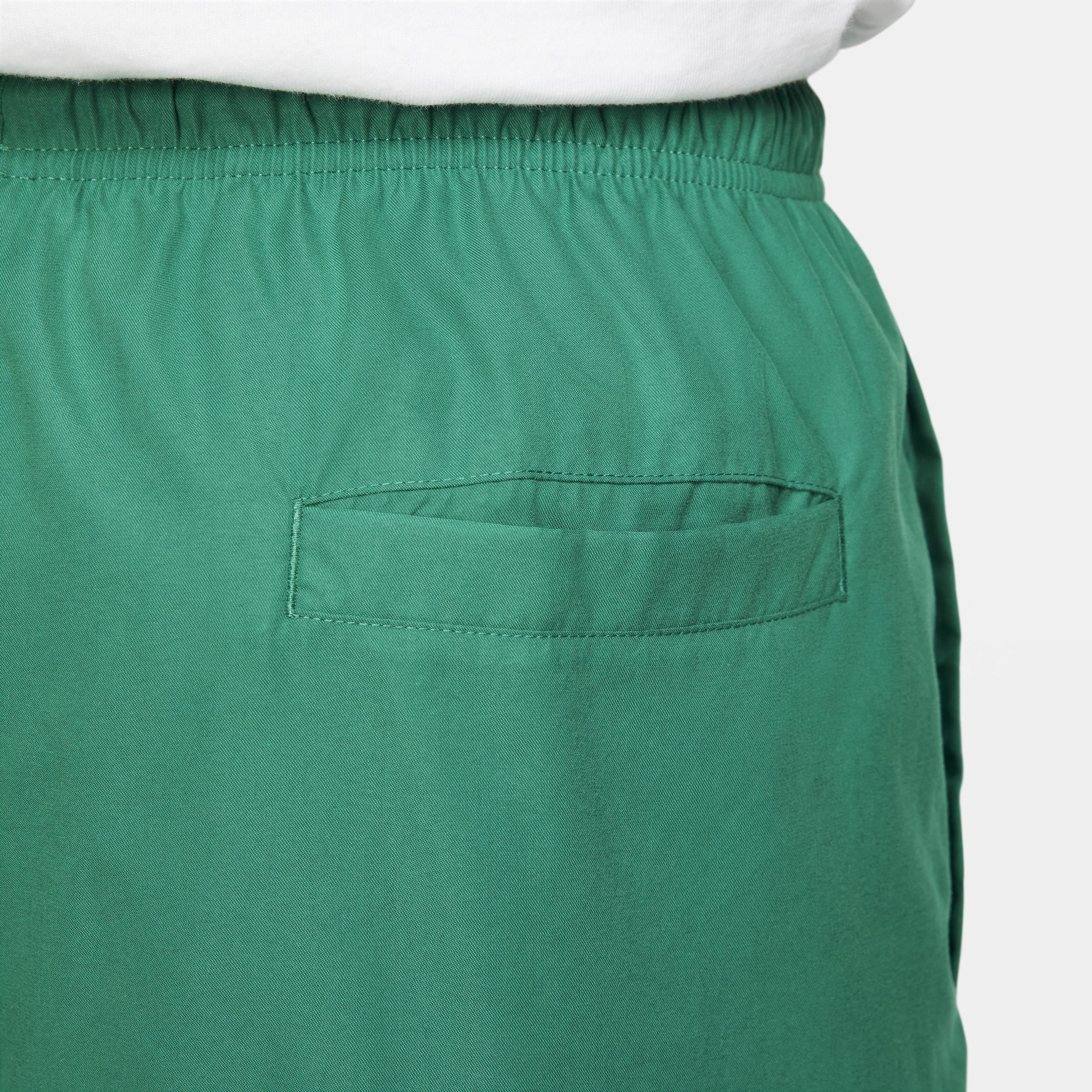 Nike Men's Club Woven Shorts Product Image