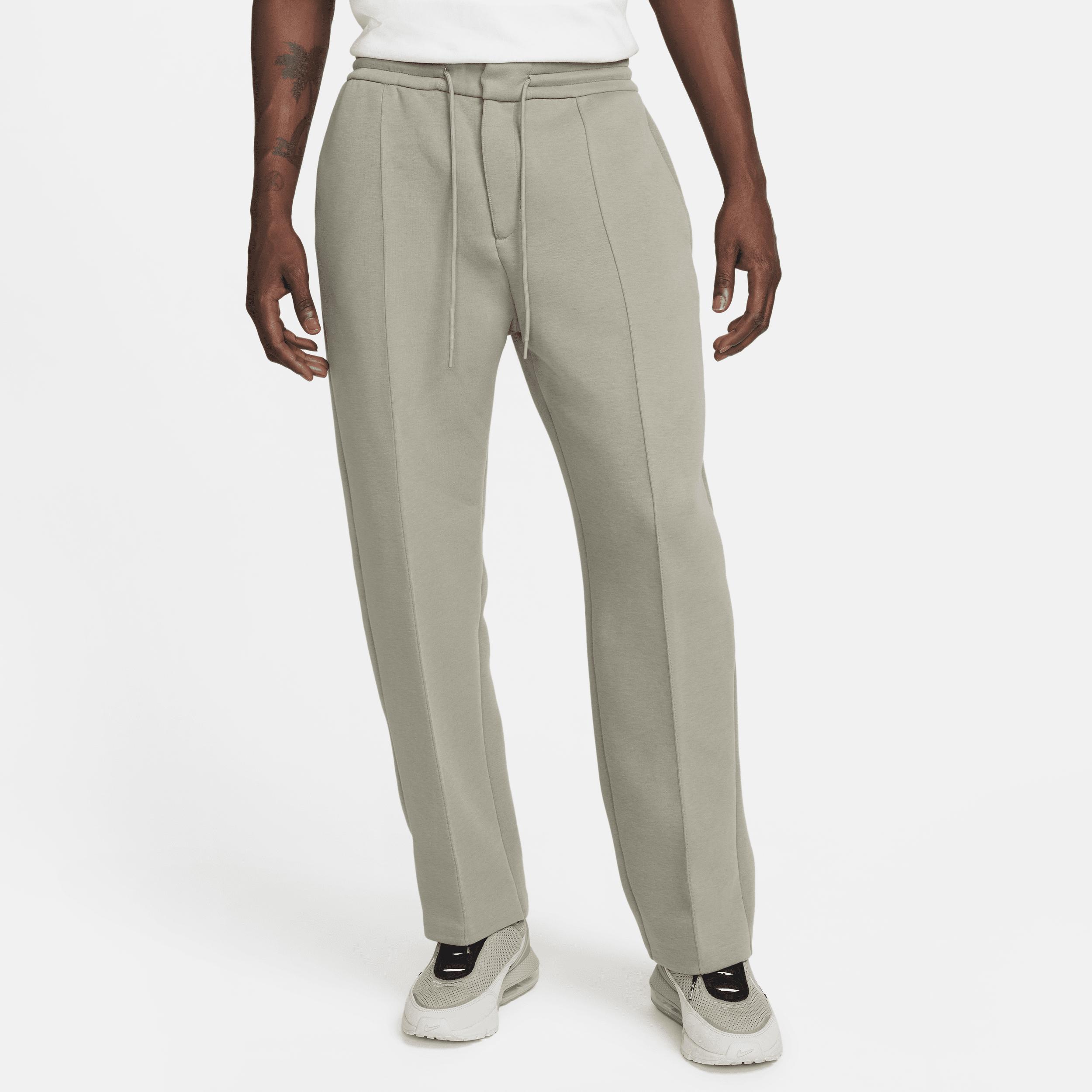 Men's Nike Sportswear Tech Fleece Reimagined Loose Fit Open Hem Sweatpants Product Image