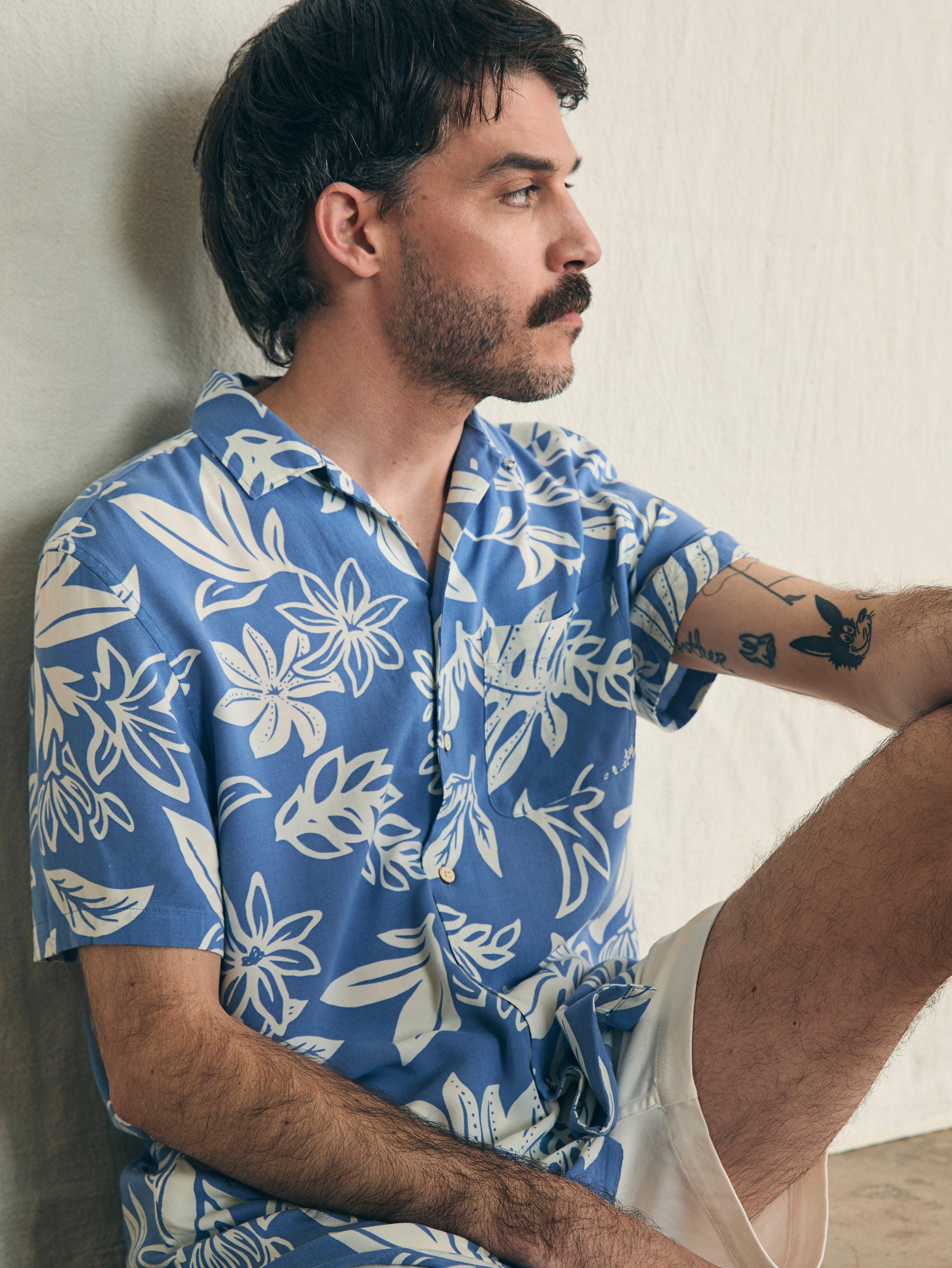 Short-Sleeve Surfrider Rayon Camp Shirt - Sky Floral Male Product Image