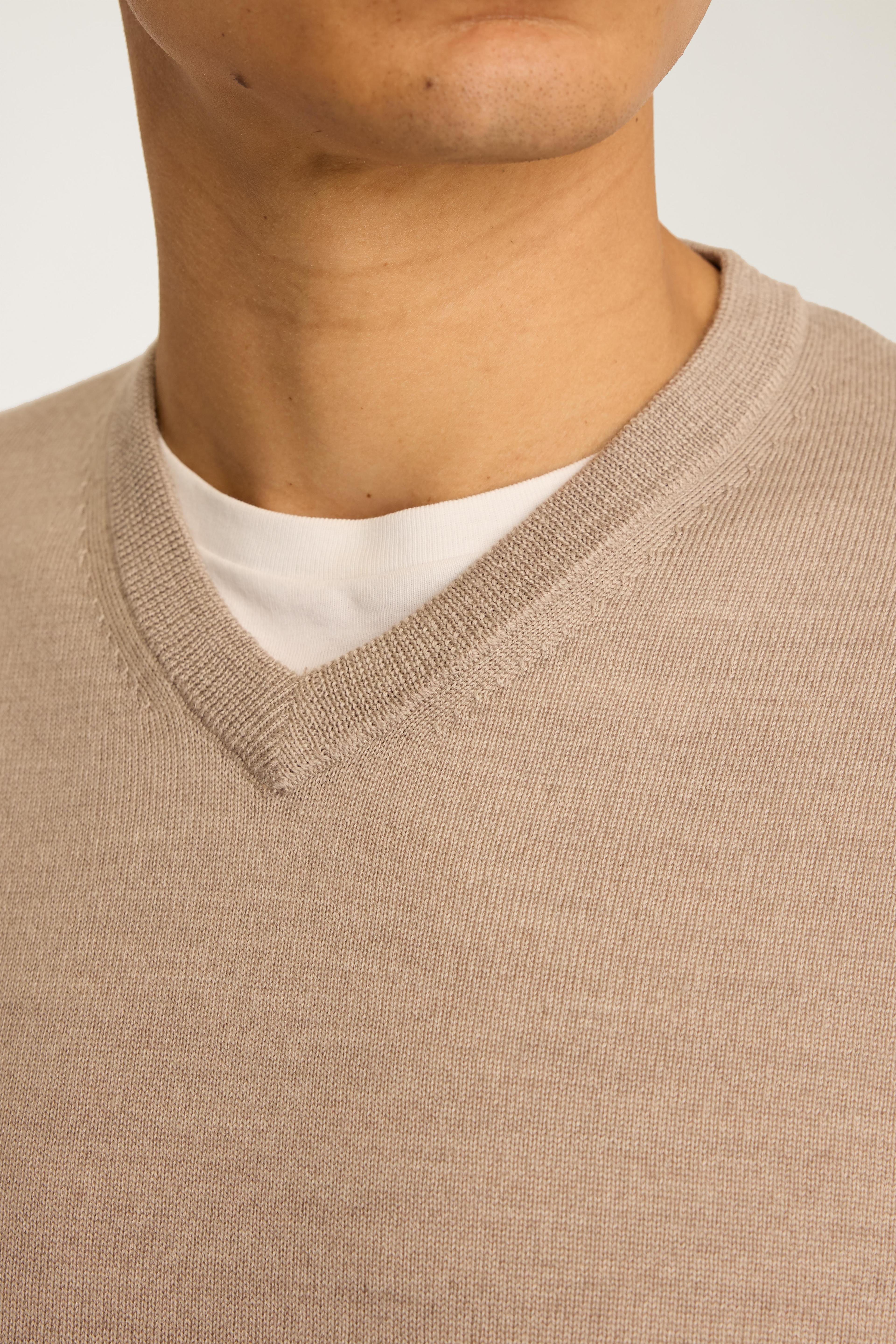 Washable Merino V-Neck Sweater Product Image