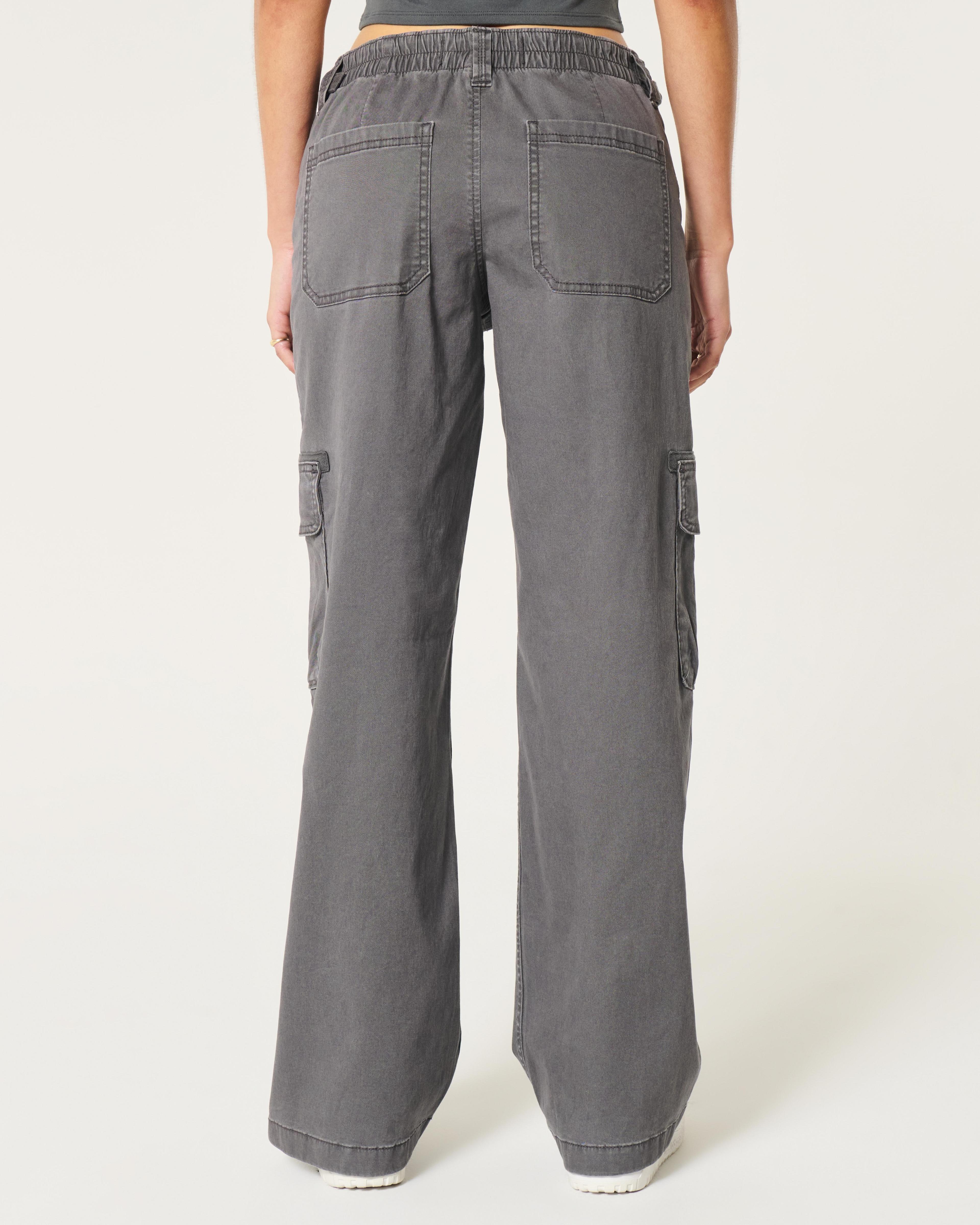 Low-Rise Baggy Cargo Pants Product Image