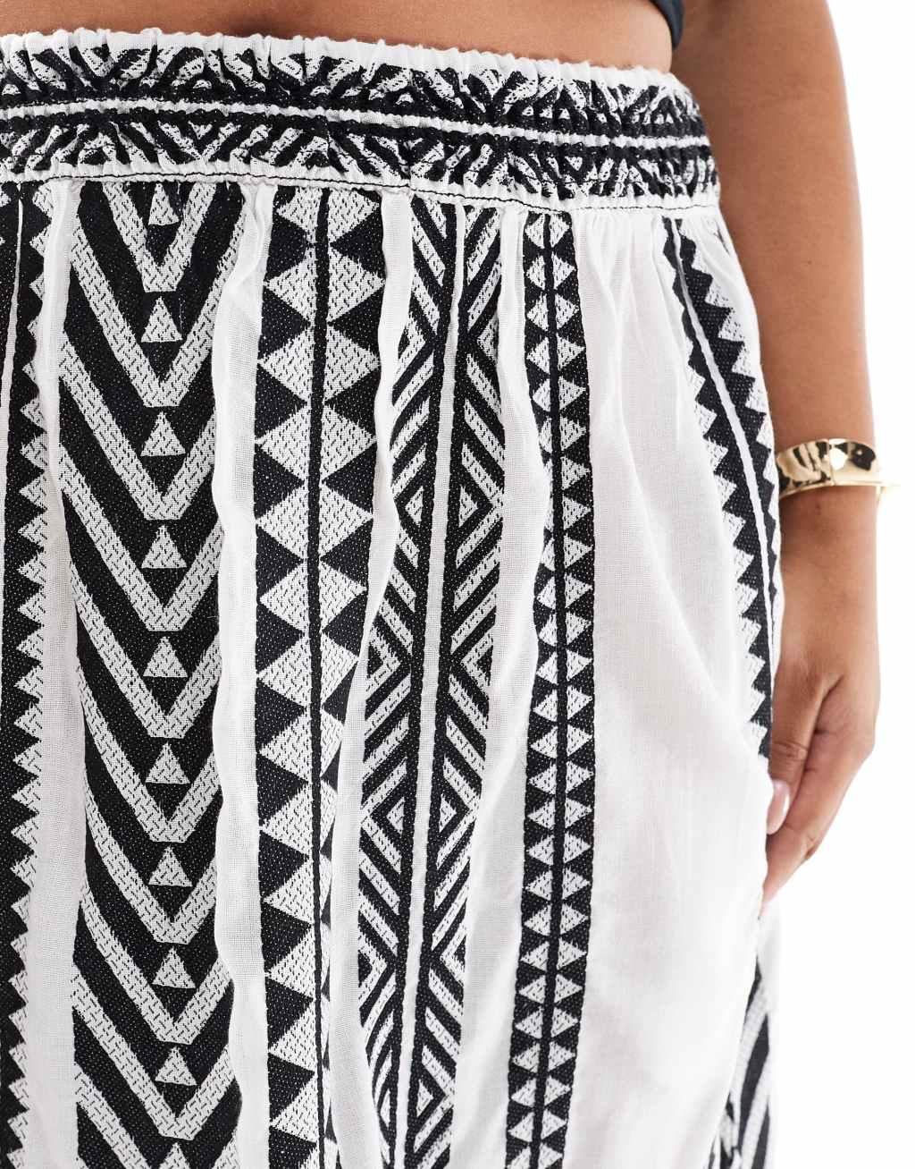 Yours maxi skirt in monochrome abstract Product Image