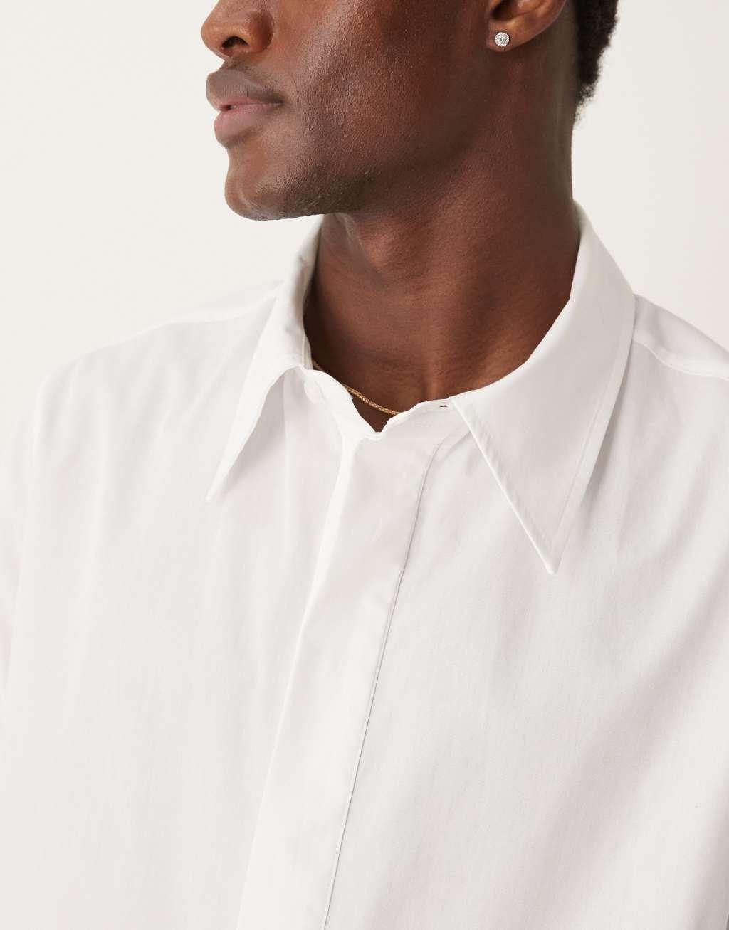 ASOS DESIGN boxy cropped 70s collar poplin shirt in white Product Image