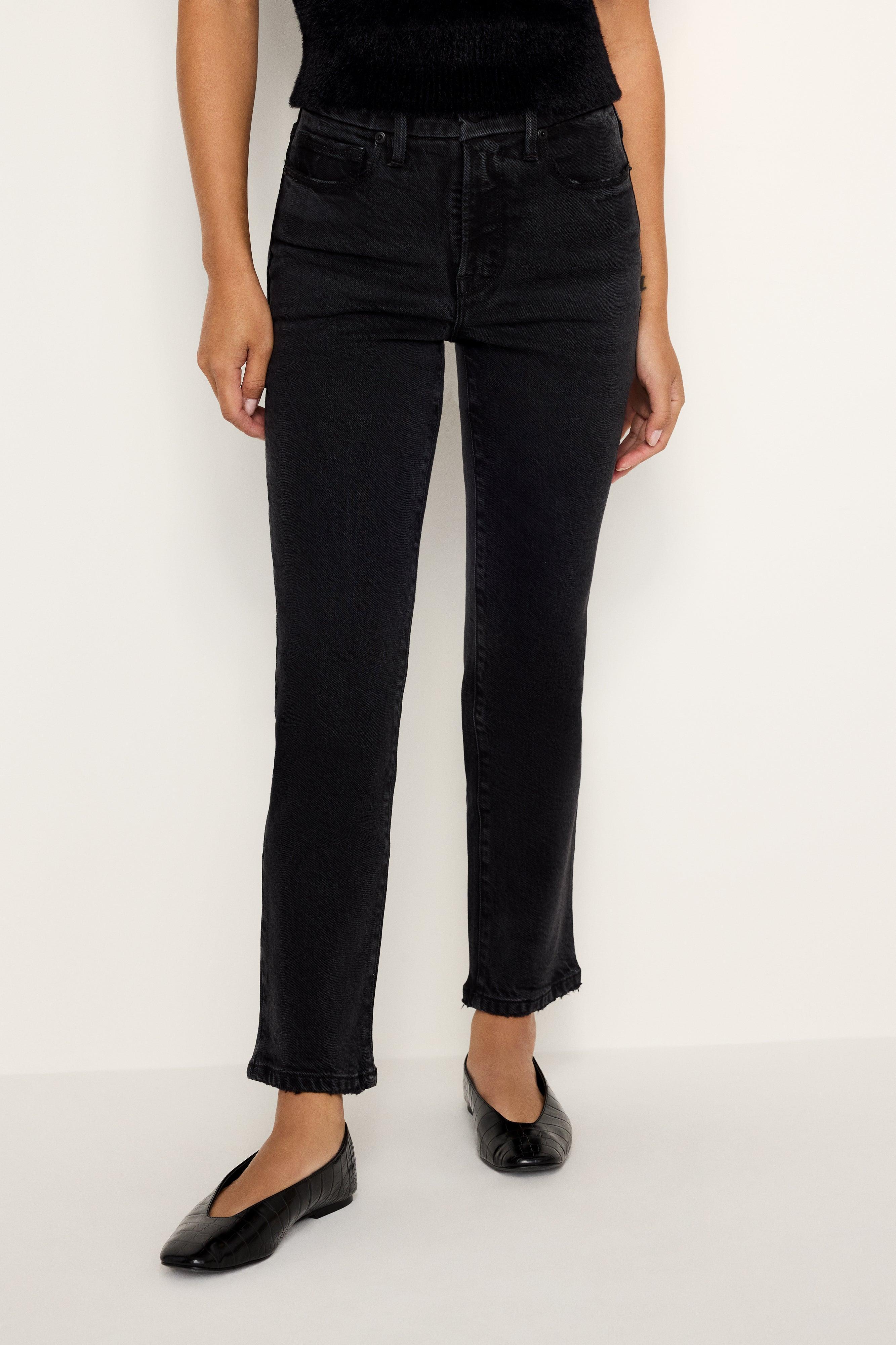 SOFT-TECH GOOD PETITE STRAIGHT JEANS | BLACK340 Product Image