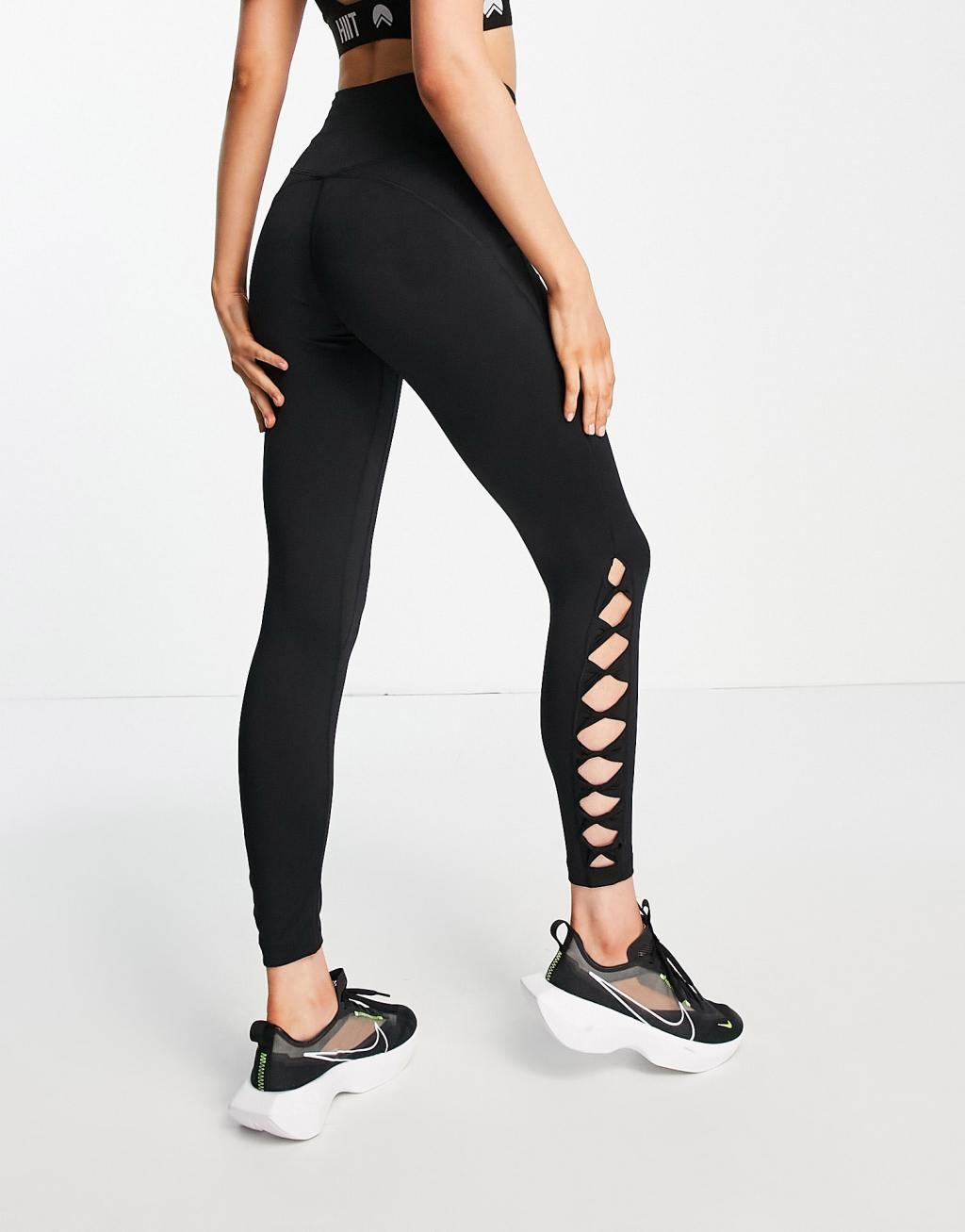 HIIT twist back legging in black Product Image