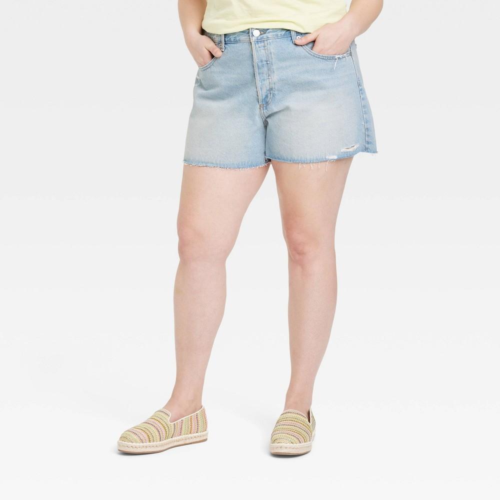 Womens Mid-Rise 90s Baggy Jean Shorts - Universal Thread Light Wash 28 Product Image