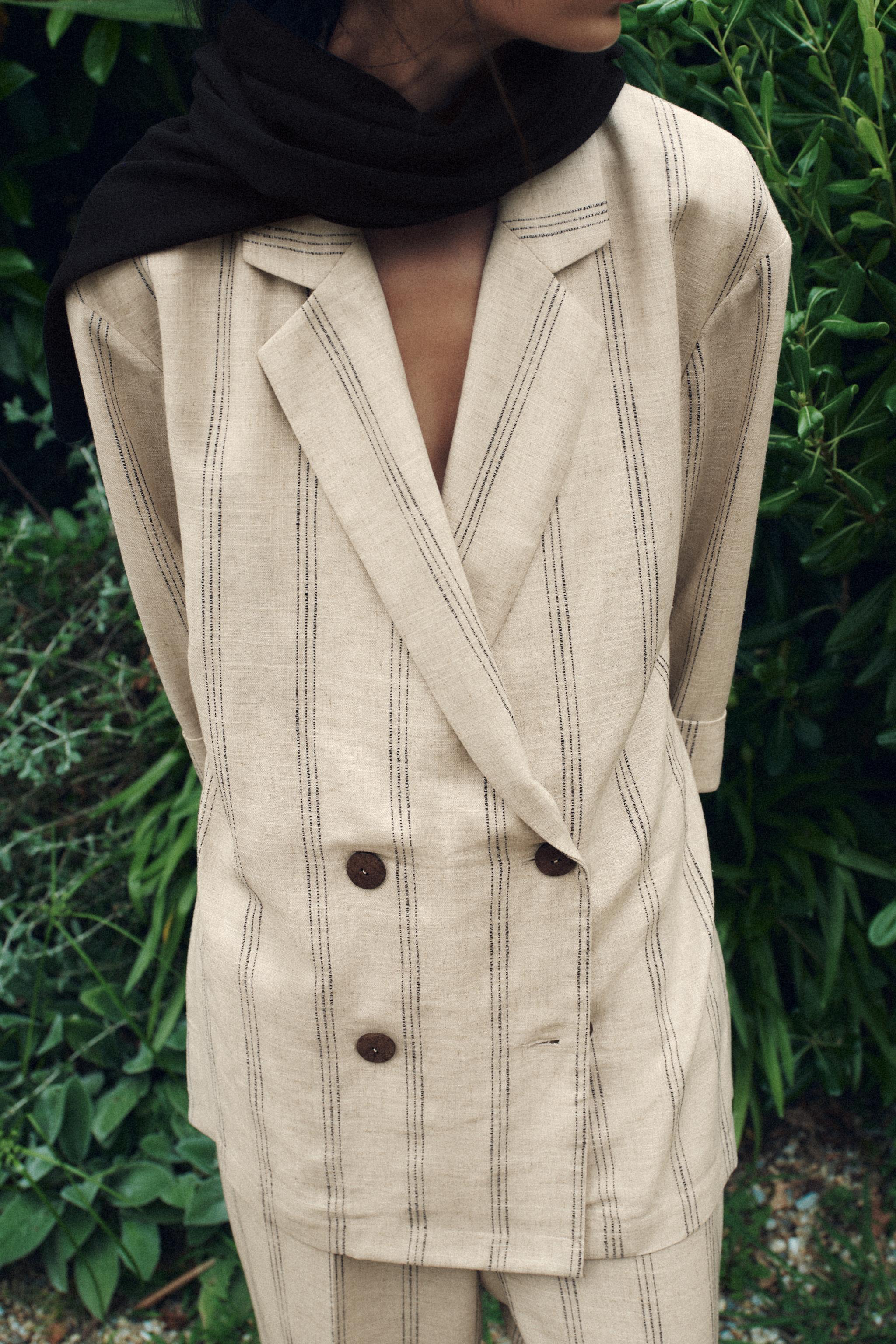 STRIPED LINEN BLEND BLAZER Product Image