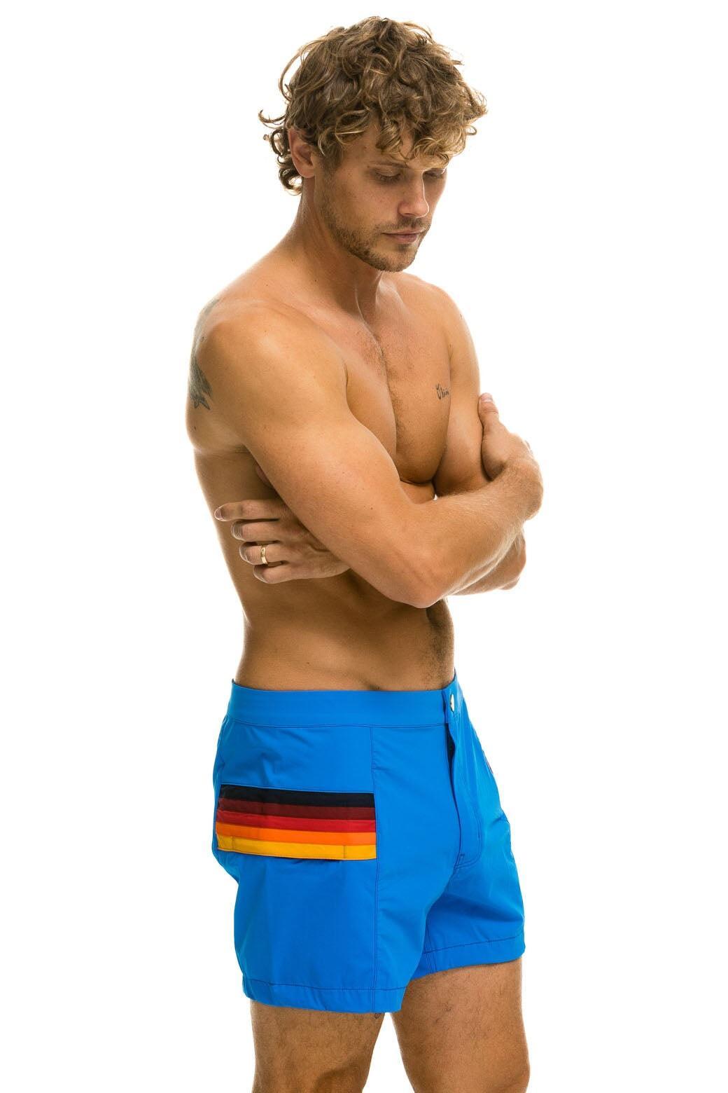 MEN'S HORIZONTAL 5 STRIPE FLEX SHORTS - PARROT BLUE  Product Image