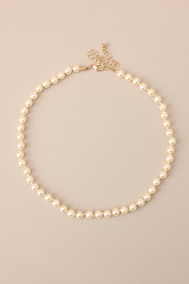 Simplicity Is Elegance Pearl Necklace Gold Product Image