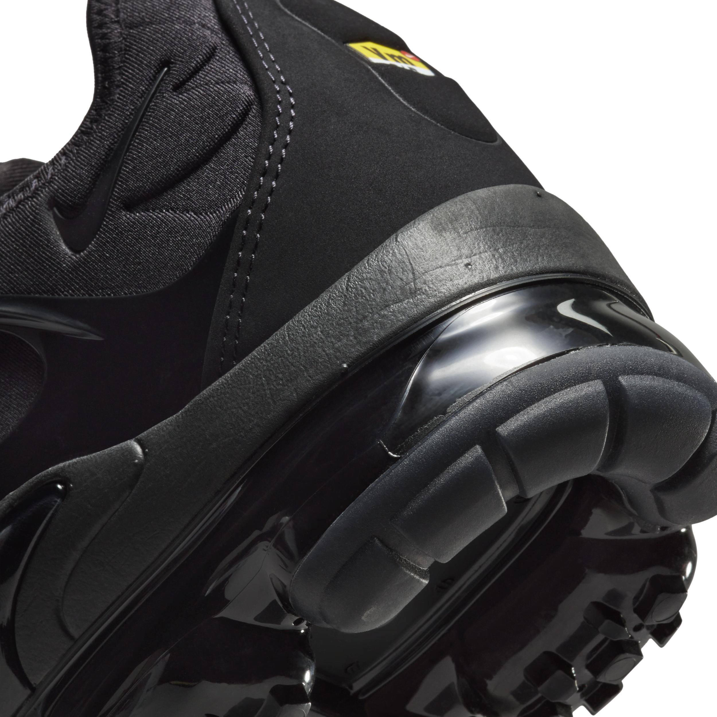 Nike Men's Air VaporMax Plus Shoes Product Image