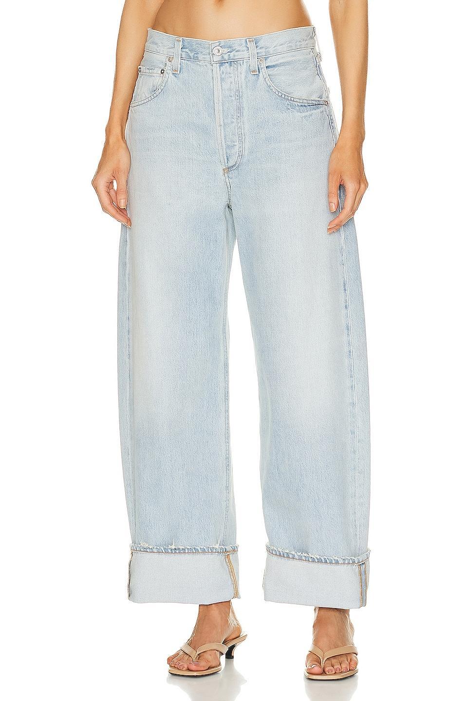 Citizens of Humanity Ayla Baggy Cuffed Crop in Blue. Size 24, 25, 26, 27, 28, 29, 30, 32. Product Image