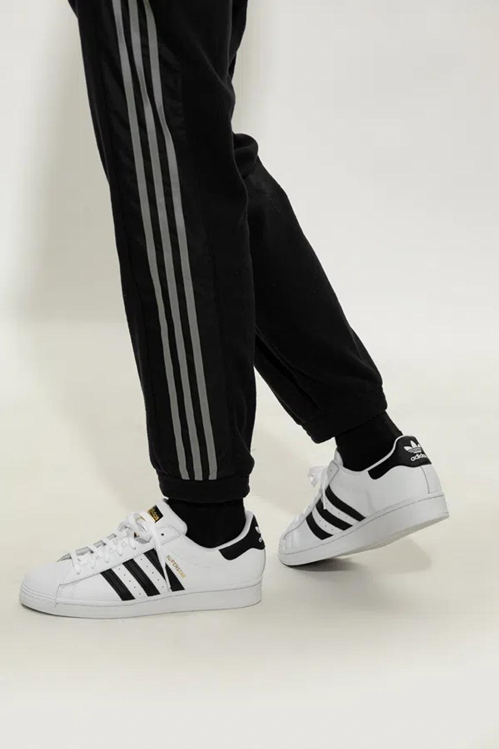 ADIDAS ORIGINALS Signature Stripe Trainers In White Product Image