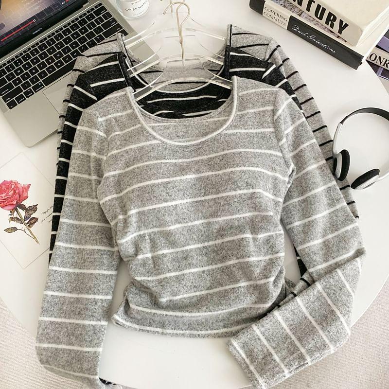 Long Sleeve Round Neck Striped Cropped T-Shirt Product Image