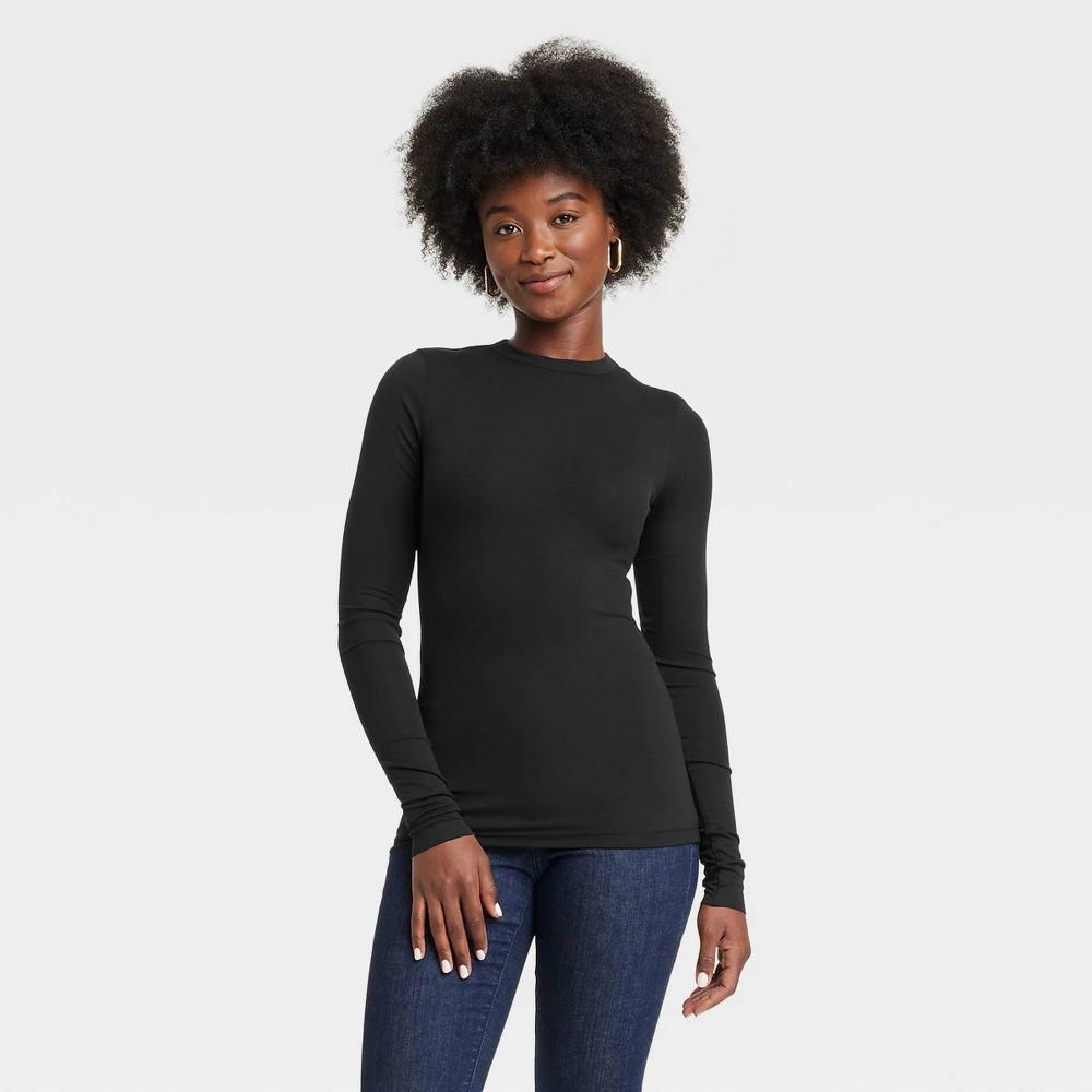 Womens Long Sleeve Featherweight Crewneck T-Shirt - Universal Thread Black Product Image