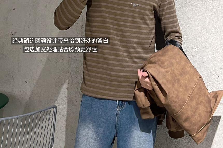 Long-Sleeve Round Neck Slim Fit T-Shirt Product Image