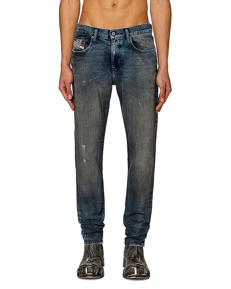 Men's 2019 D-Strukt Tapered Jeans product image