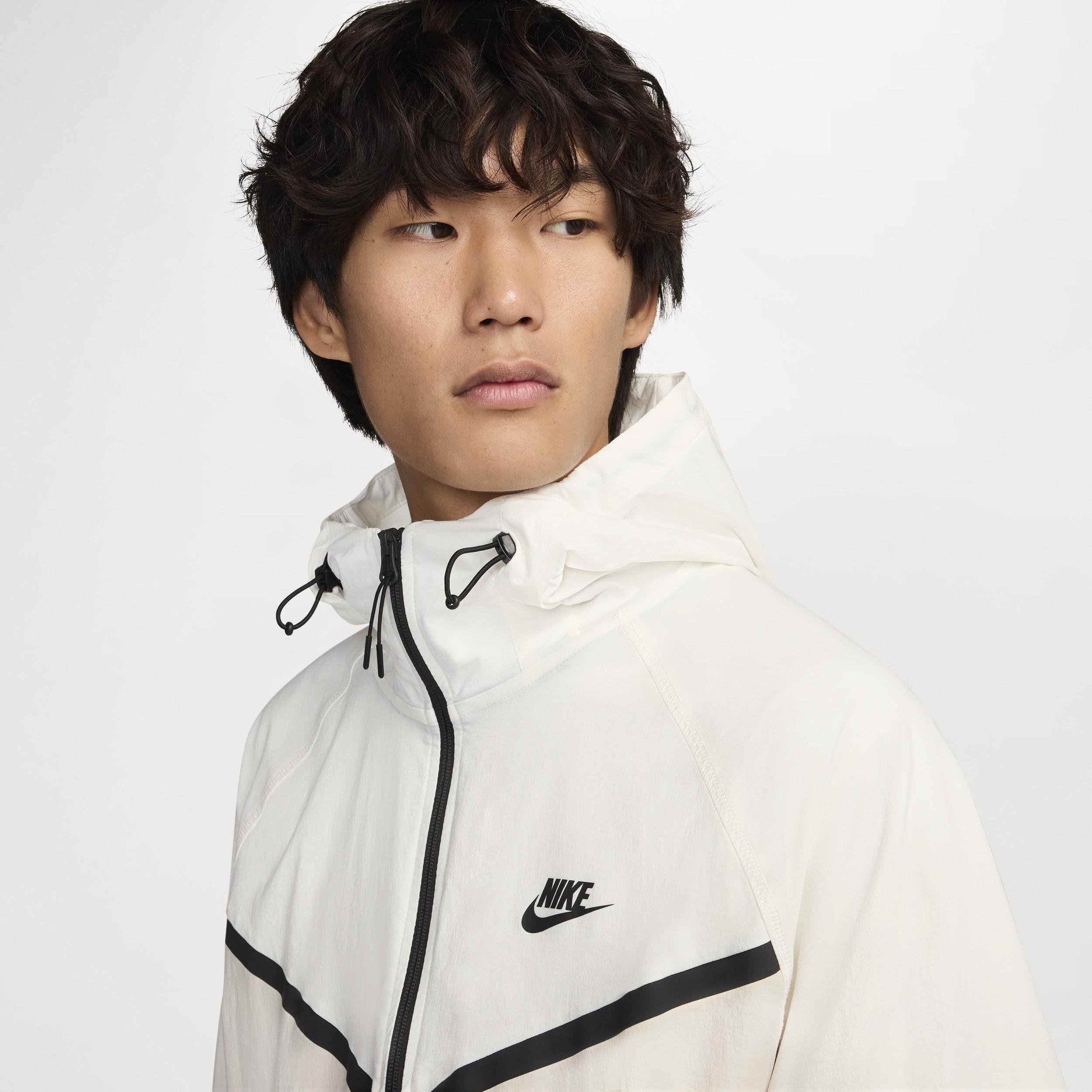 Nike Men's Tech Woven Jacket Product Image