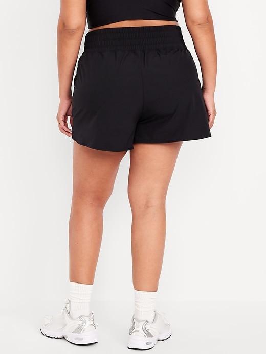 Extra High-Waisted Crinkle Run Shorts -- 3-inch inseam Product Image