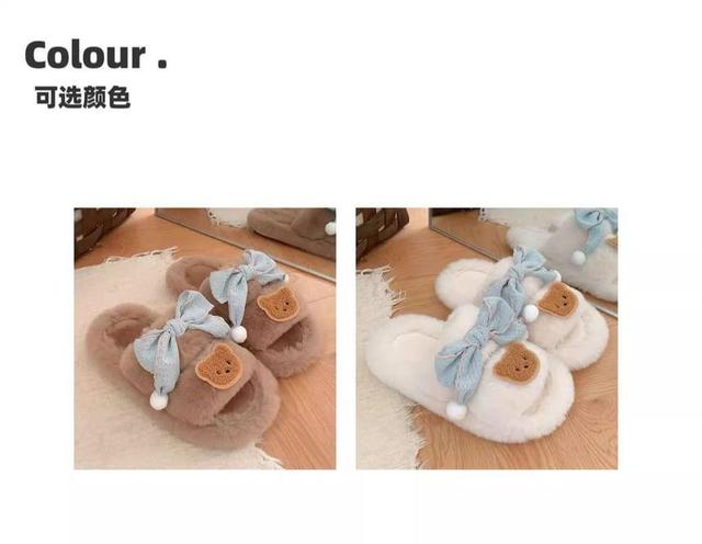 Bear Applique Bow Fluffy Slippers Product Image