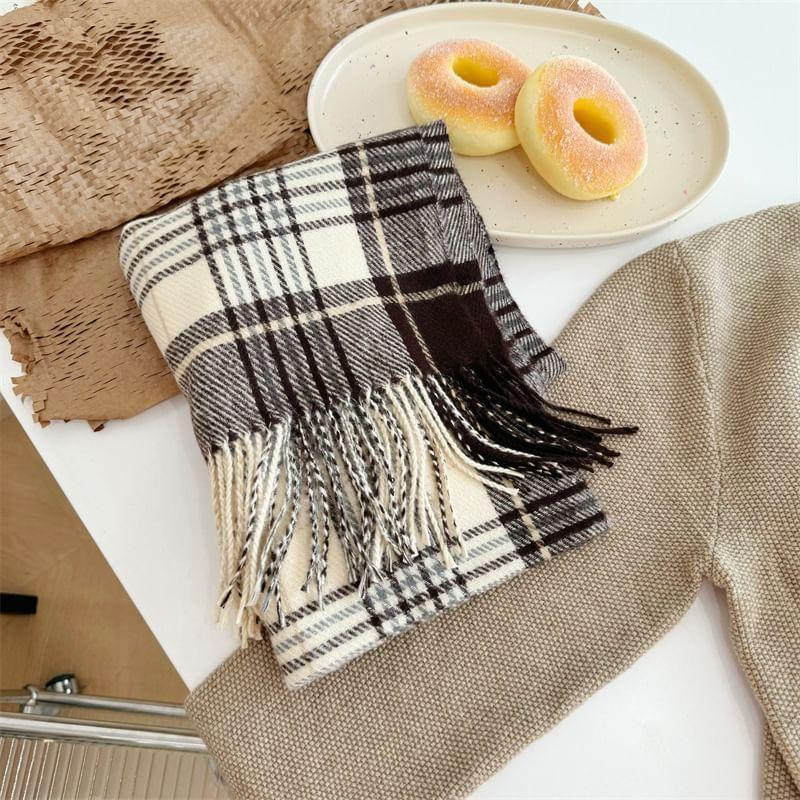 Plaid Fringed Scarf Product Image