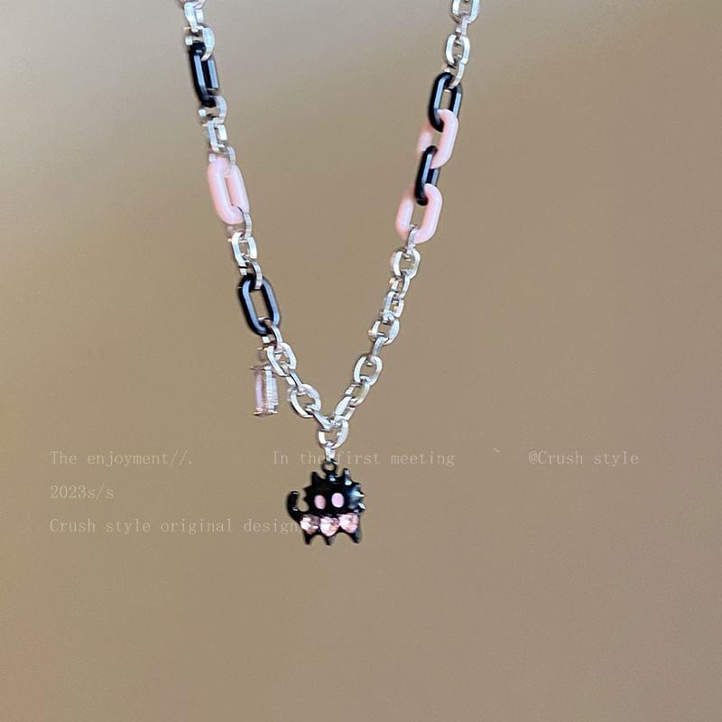 Cat Pendant Necklace Product Image