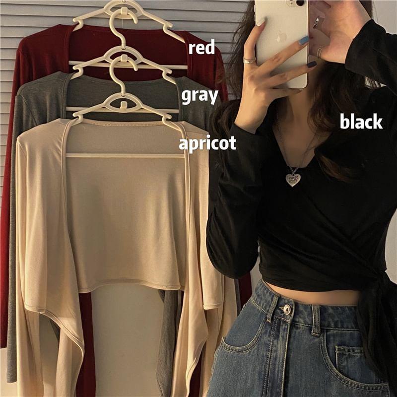 Long-Sleeve Round Neck Plain Tie-Side Crop Tee Product Image