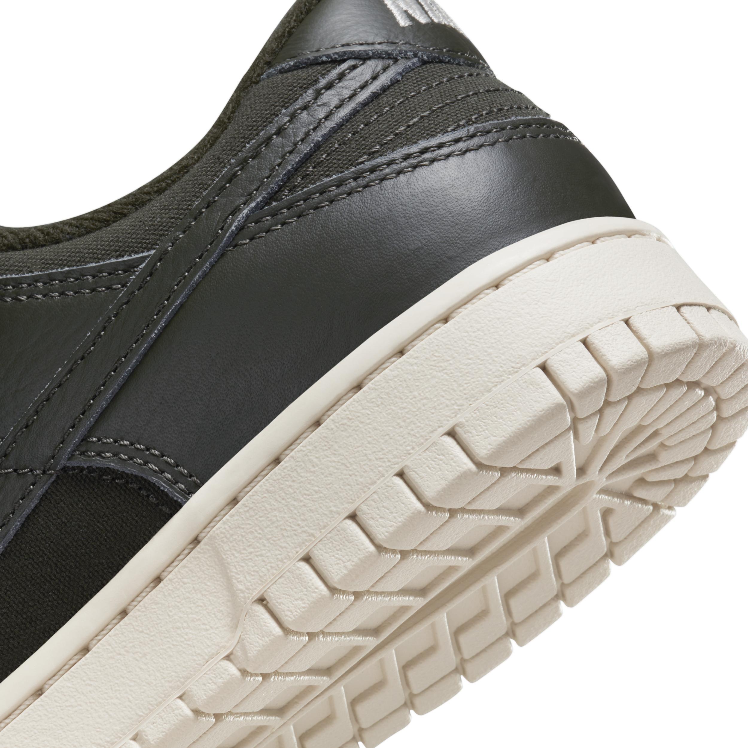 Nike Dunk Low Retro Premium Sneaker Product Image