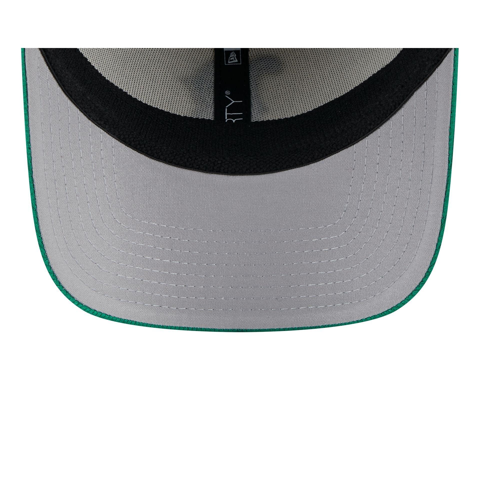 Boston Red Sox St. Patrick's Day 2024 39THIRTY Stretch Fit Hat Male Product Image