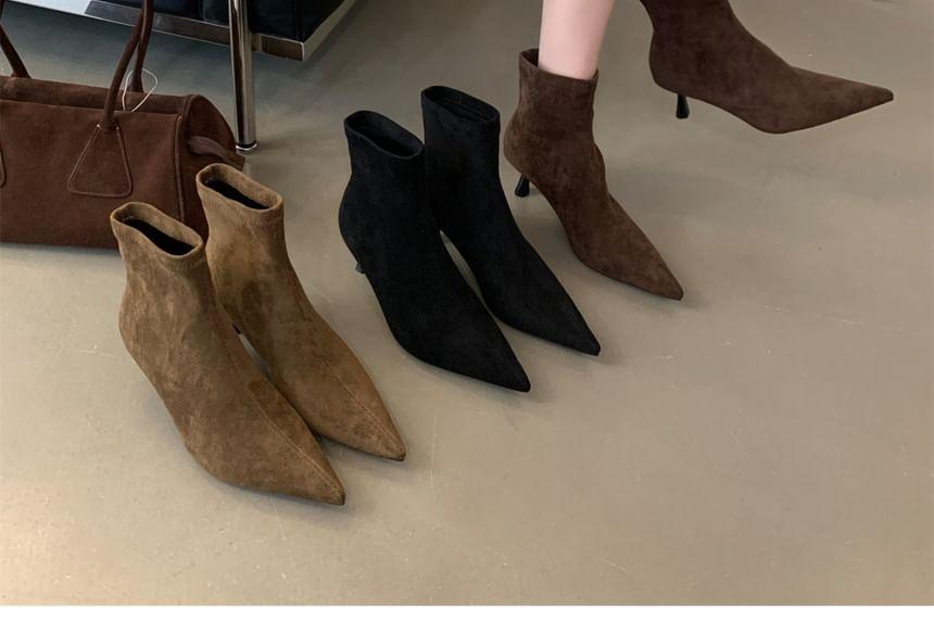 Kitten Heel Pointed Toe Plain Short Boots Product Image