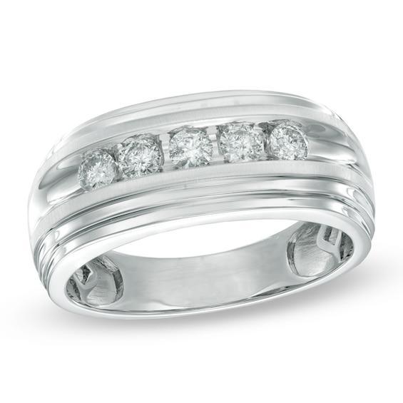 Men's 1/2 CT. T.w. Diamond Five Stone Wedding Band in 14K White Gold Product Image