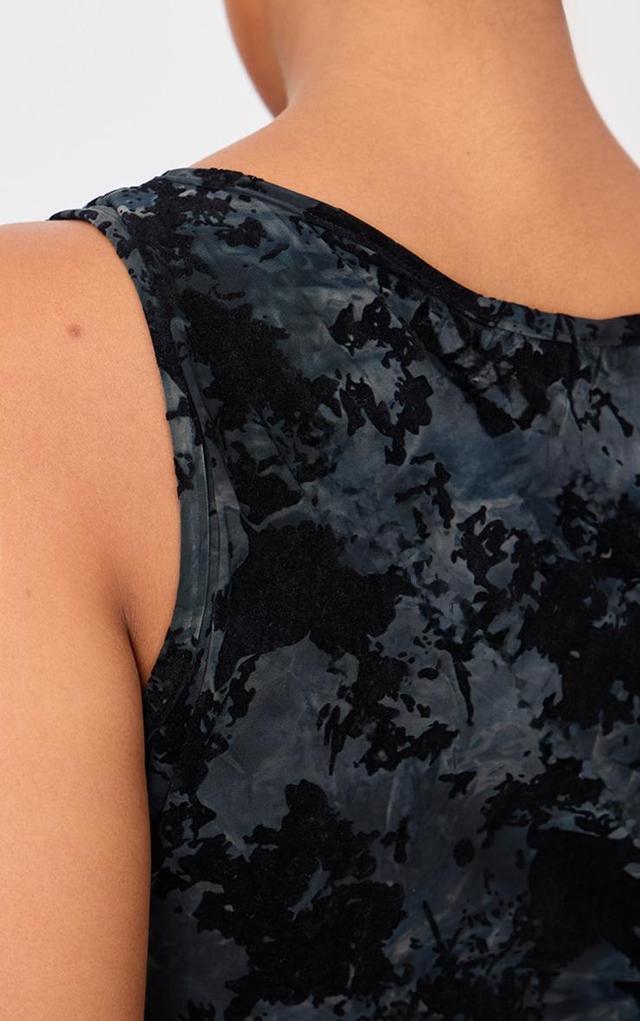 Plus Black Devore Detail Sleeveless Long Top Product Image