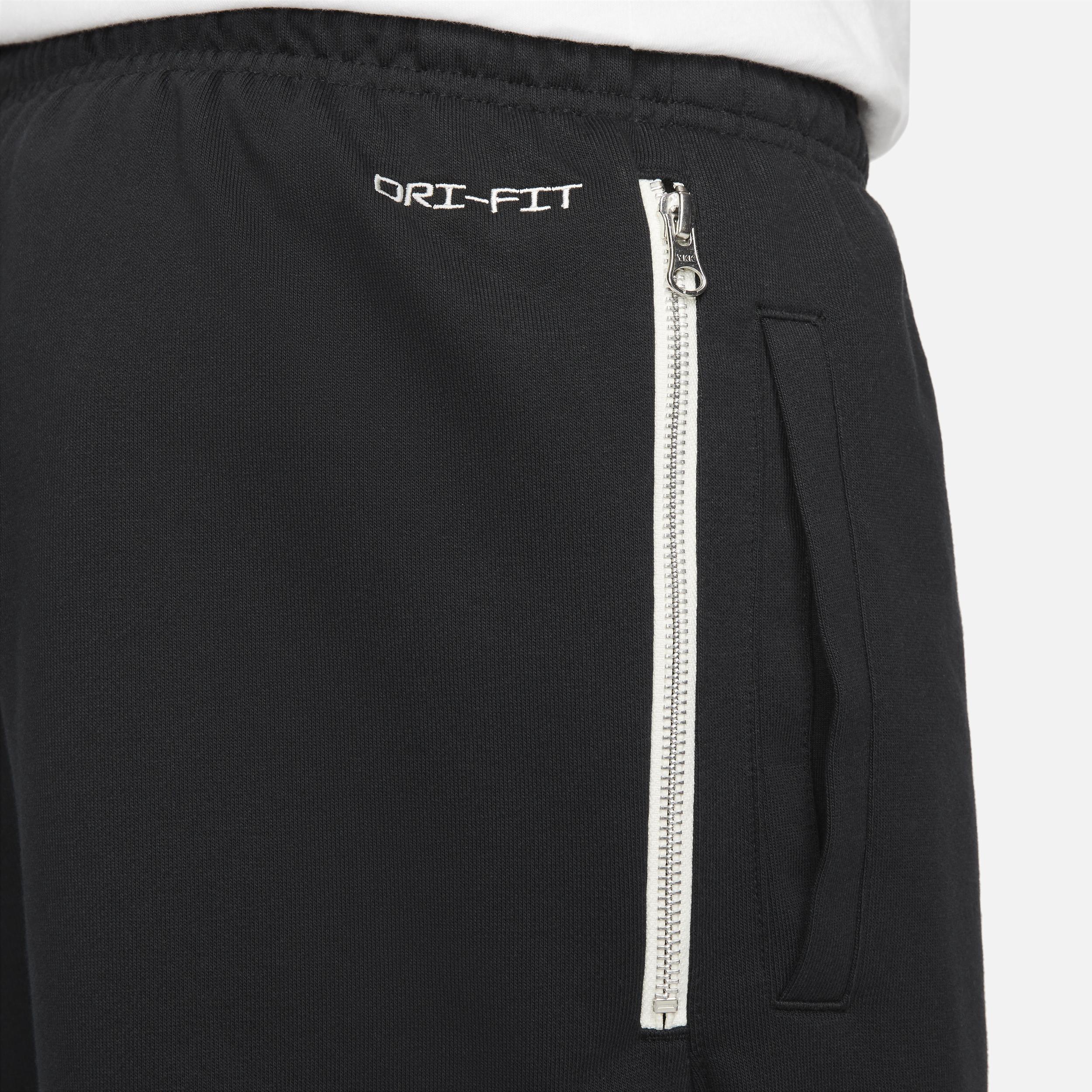 Nike Men's Standard Issue Dri-FIT 8" Basketball Shorts Product Image