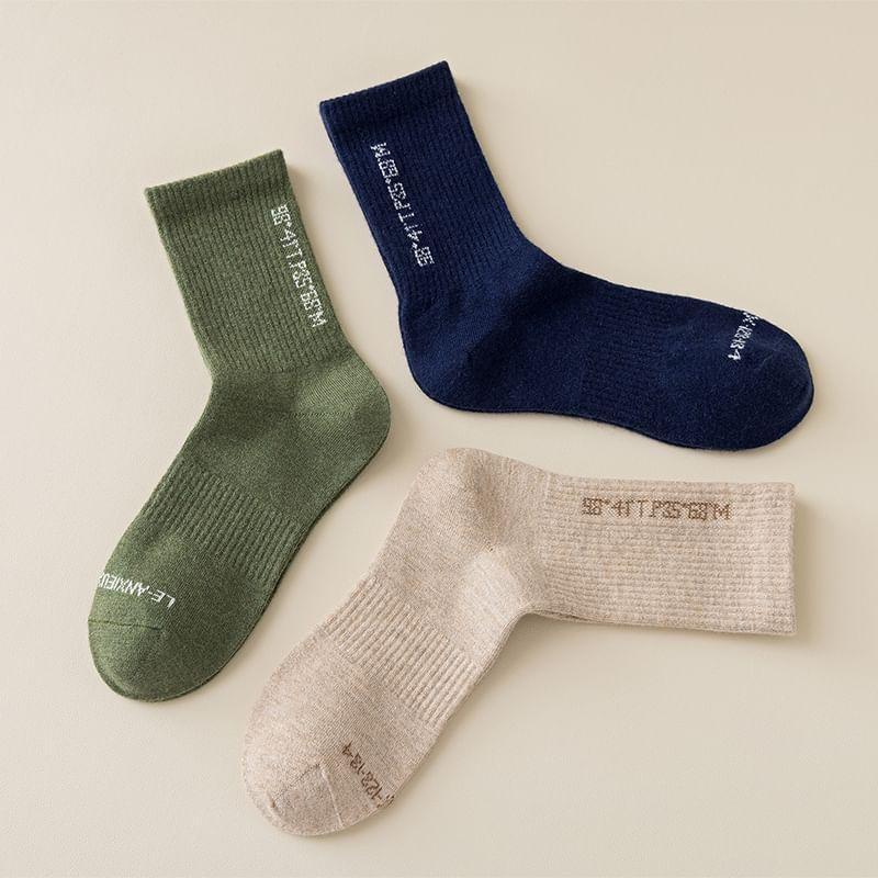 Lettering Crew Socks Product Image