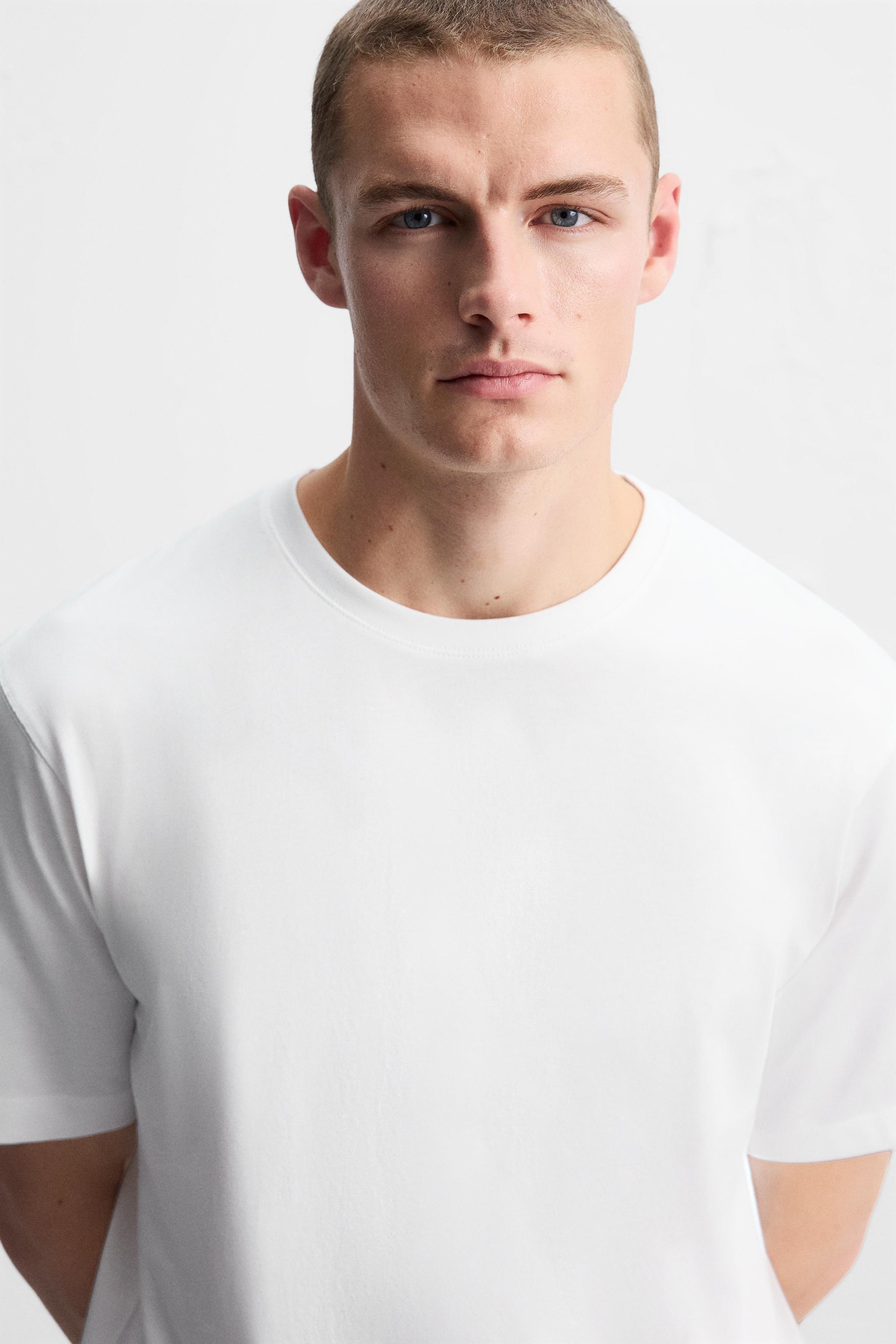 BASIC MEDIUM WEIGHT T-SHIRT Product Image