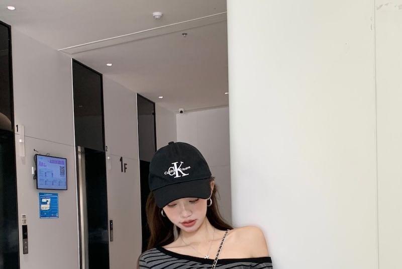 Long-Sleeve Off Shoulder Striped Crop Tee Product Image