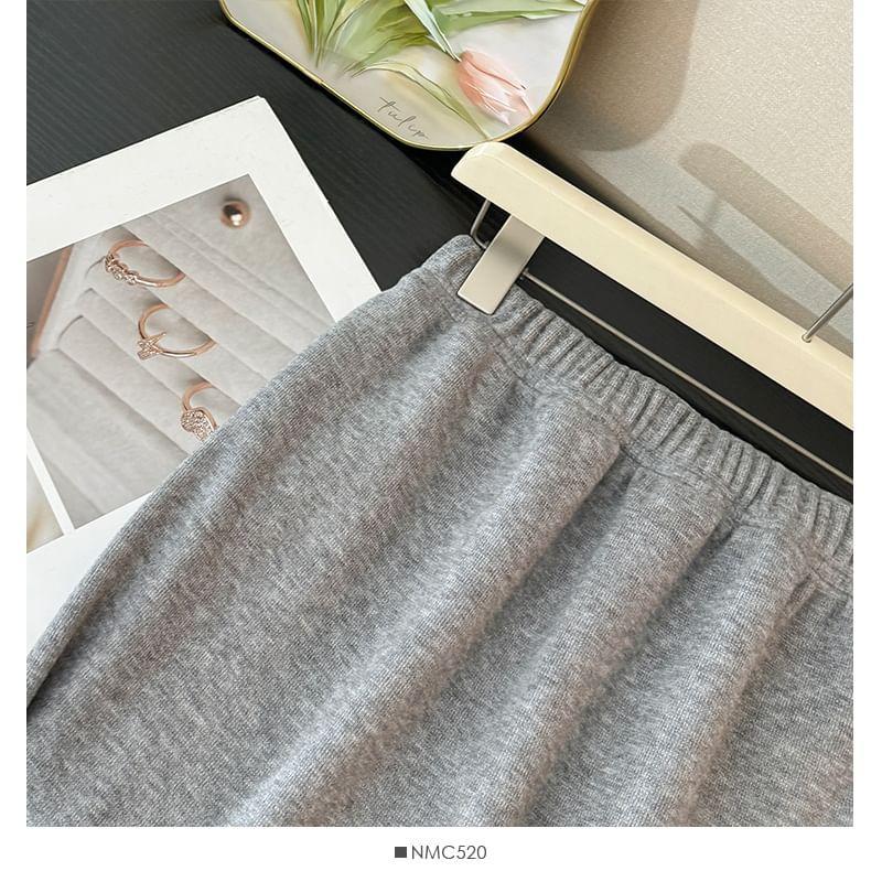 Brushed Fleece-Lined Slited Midi Skirt Product Image