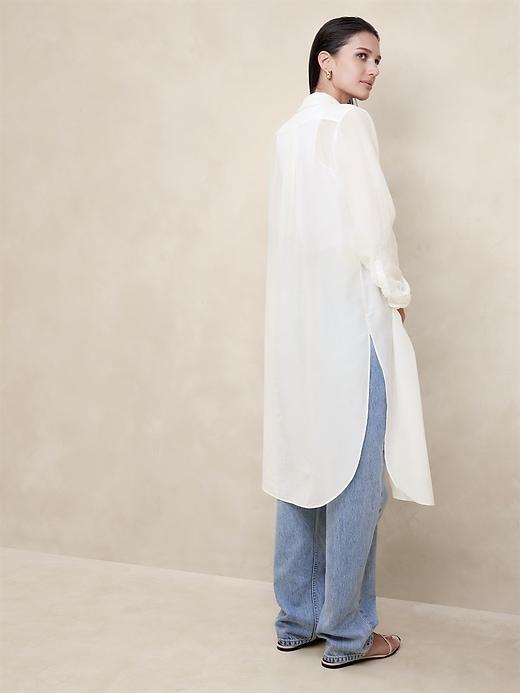 The Perfect Cotton-Silk Long Shirt Product Image