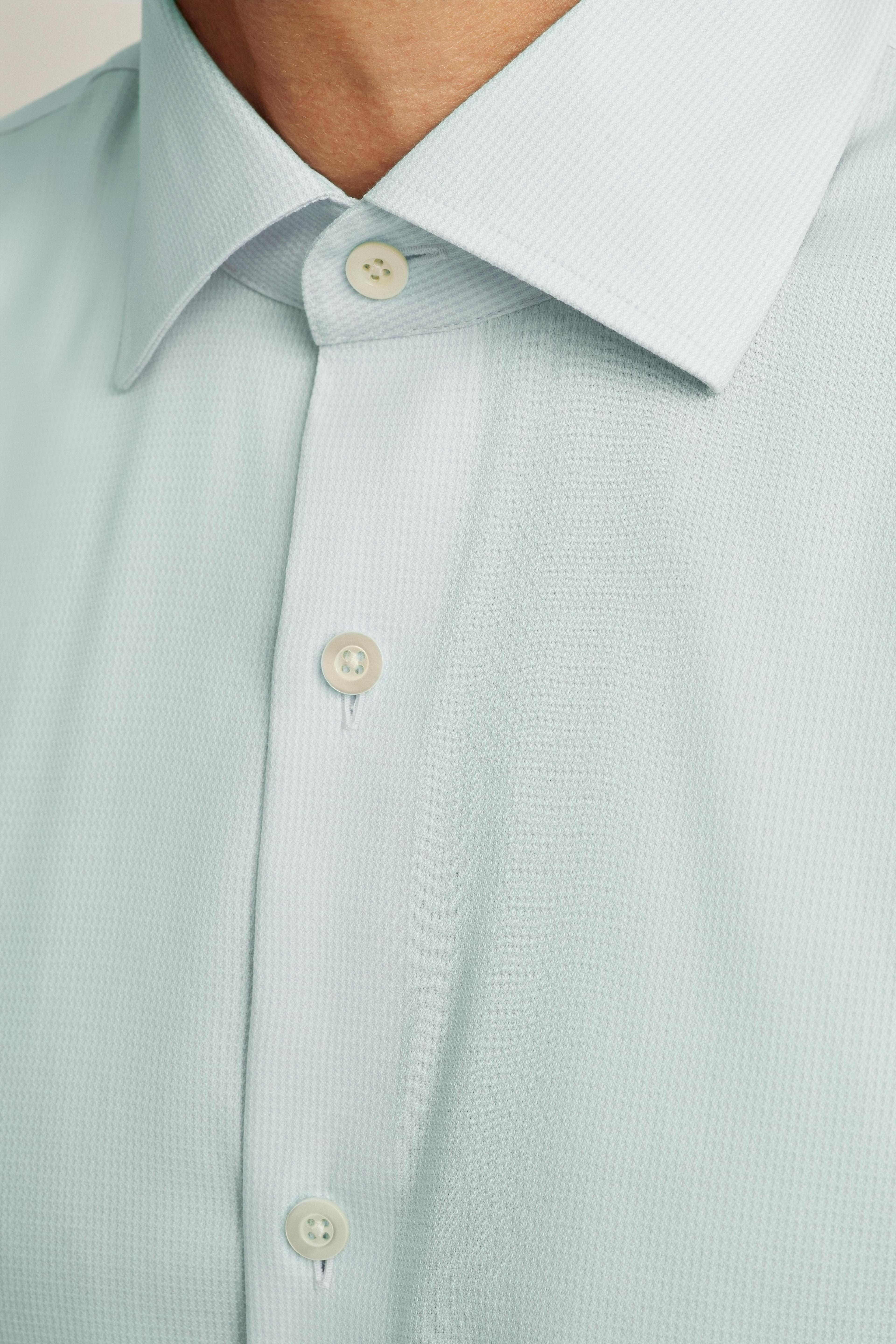 Jetsetter Stretch Dress Shirt Product Image