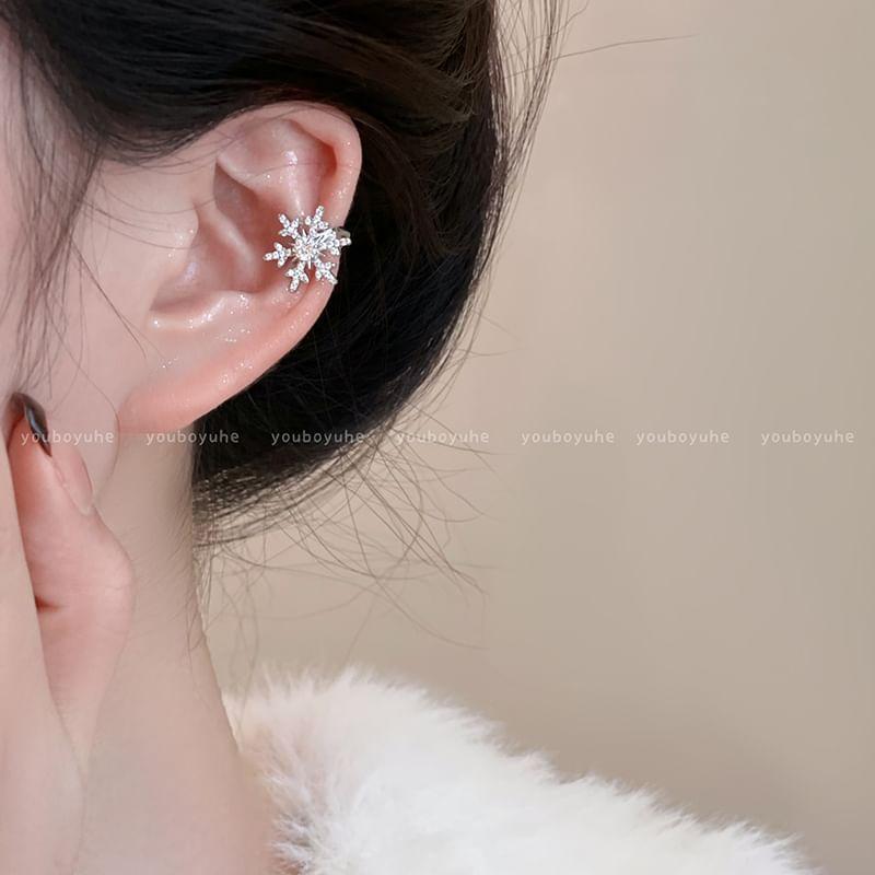 Rhinestone Snowflake Ear Cuff Product Image