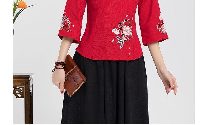 3/4-Sleeve Floral Embroidered Cheongsam Top Product Image