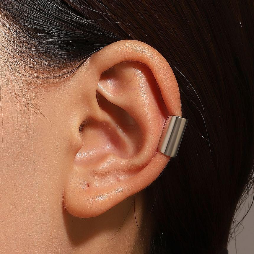 Glossy Ear Cuff Product Image