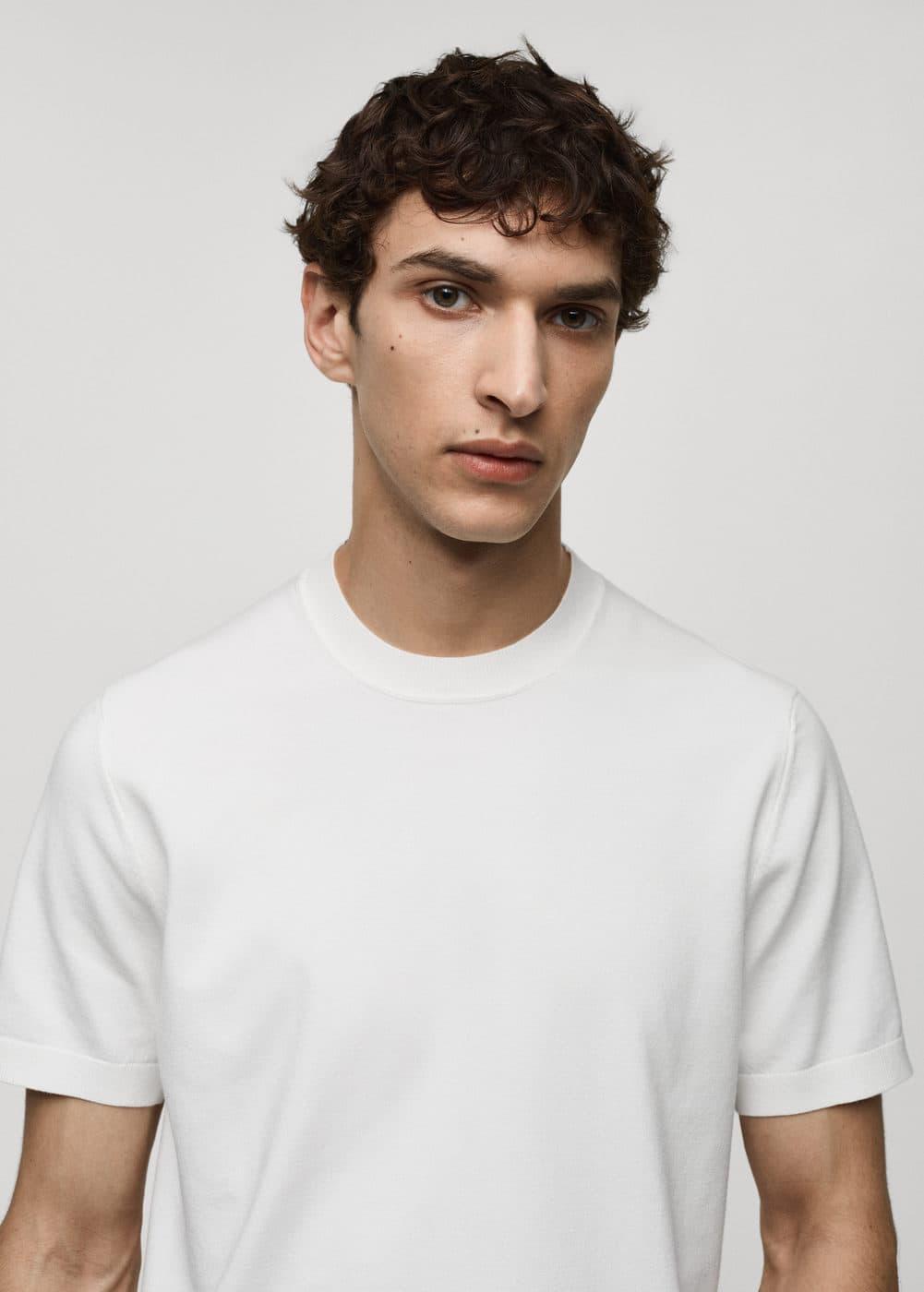 Fine-knit T-shirt - Men | MANGO USA Product Image