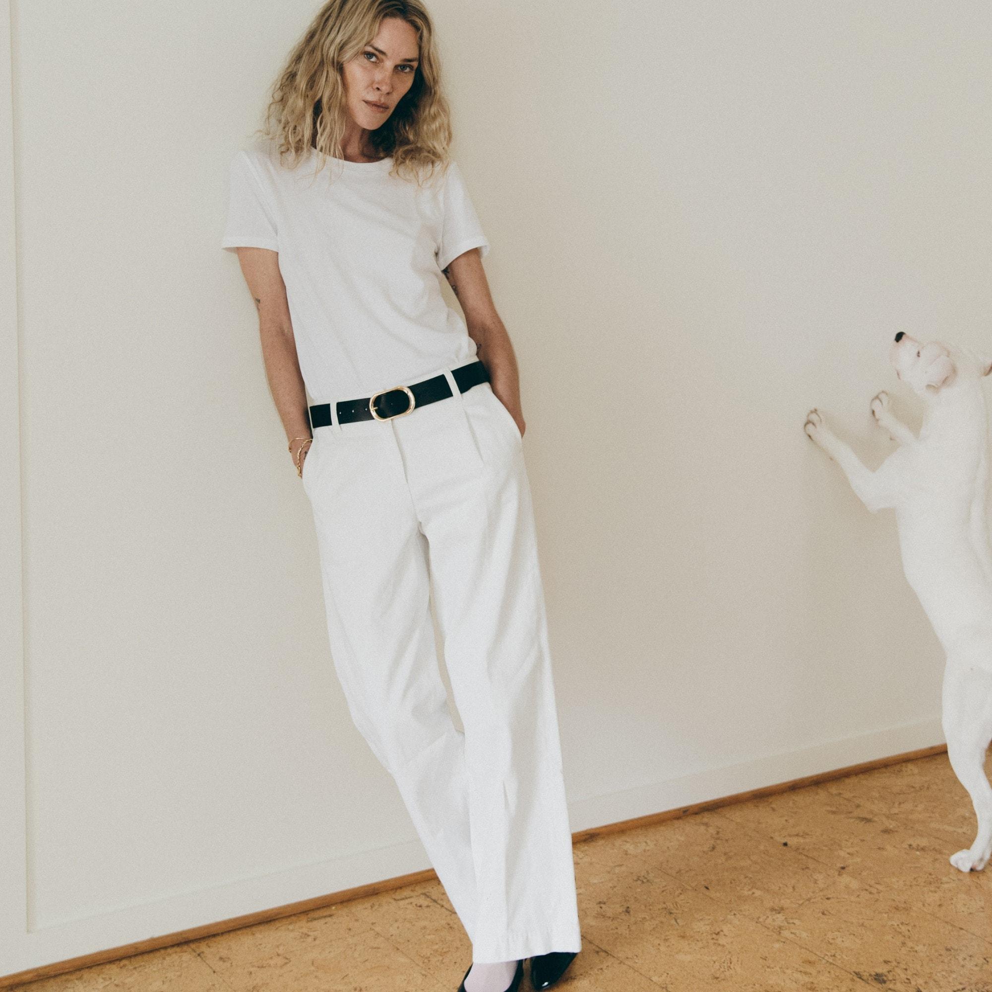 Wide-leg essential jean in white Product Image