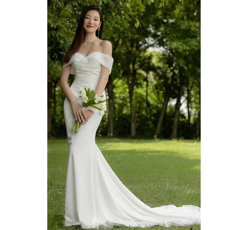 Short-Sleeve Off Shoulder Plain Ruched Mermaid Wedding Gown Product Image